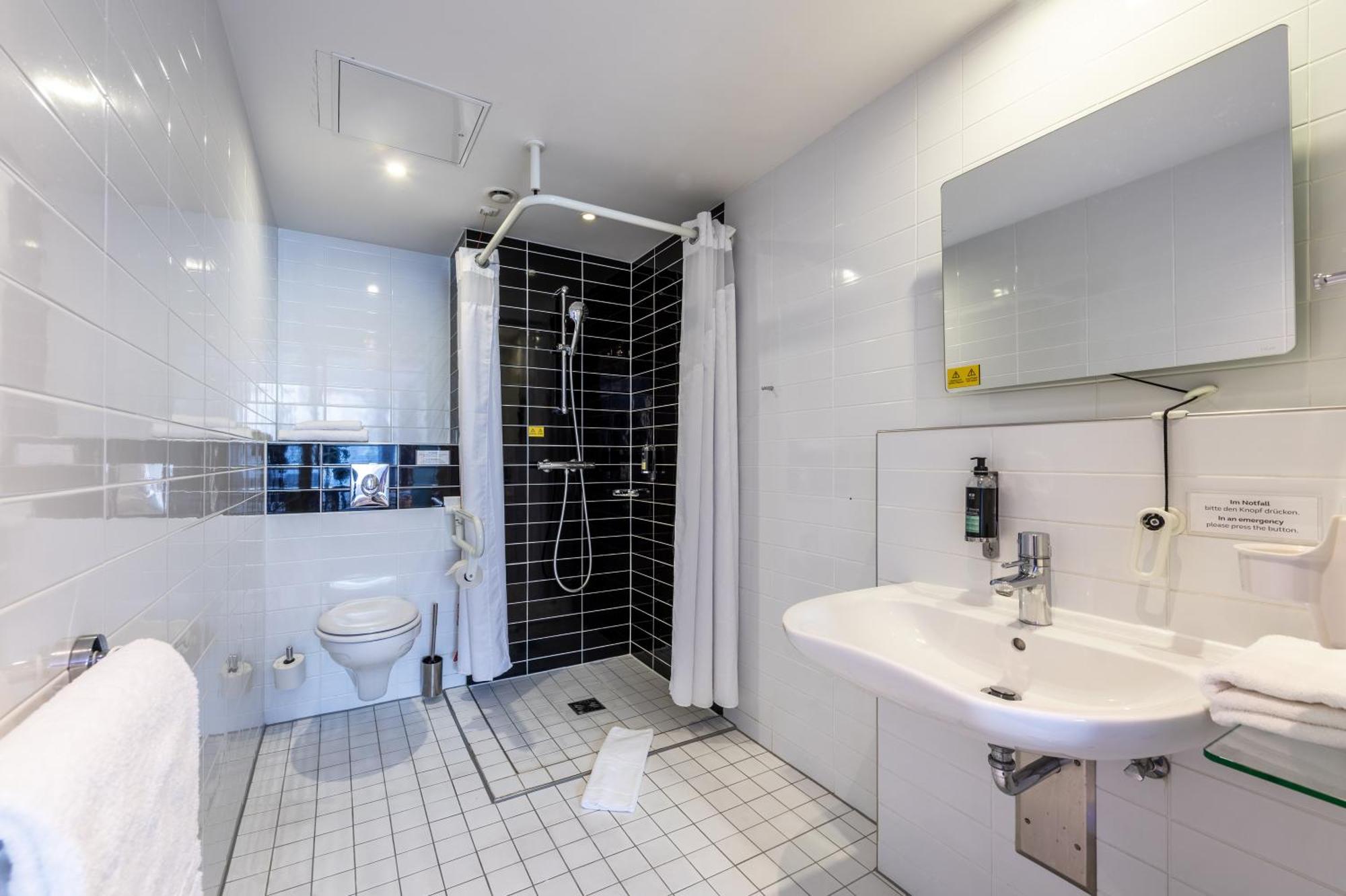 Premier Inn Hamburg City Millerntor Hamburgo Exterior foto